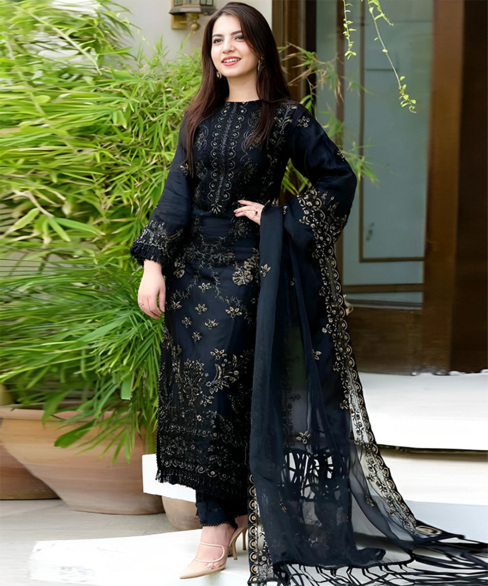 Lawn 3PC Embroidered 1020
