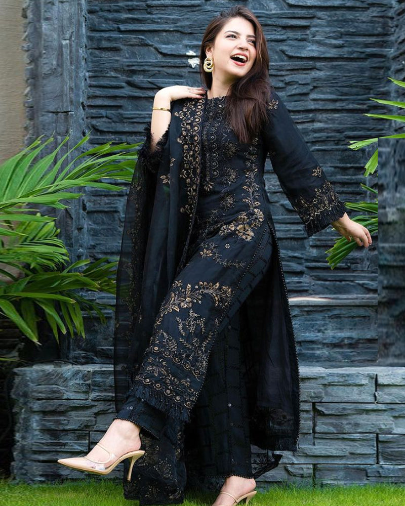 Lawn 3PC Embroidered 1020