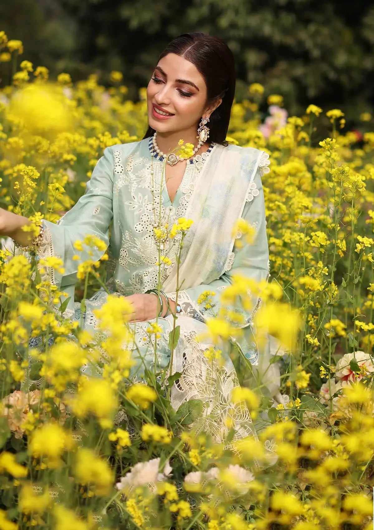 Kahf Premium Festive Embroidered Unstitched Lawn 3PC – KFL-01 TABIR