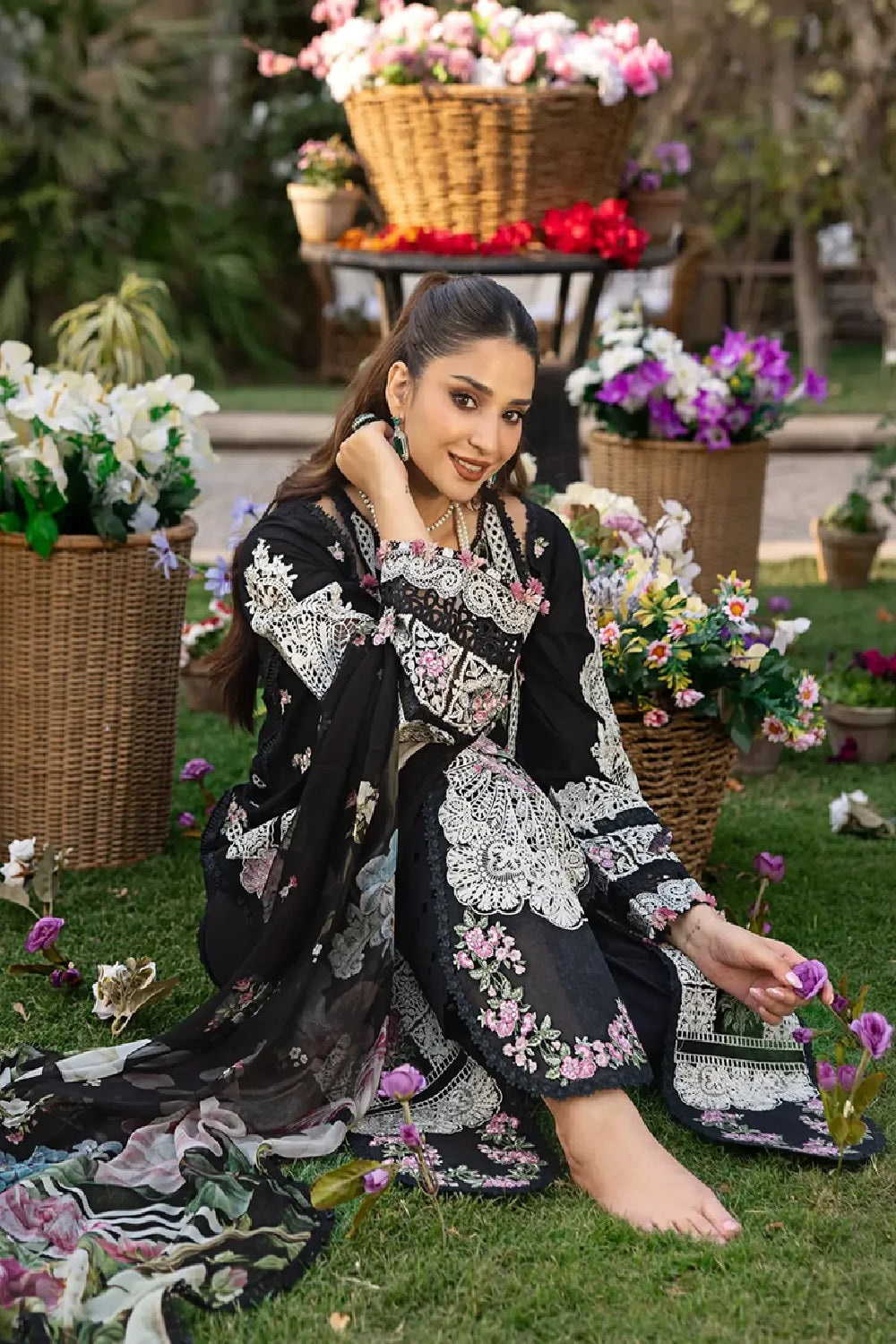 Embroidered Lawn Unstitched 3PC Set | FS7093
