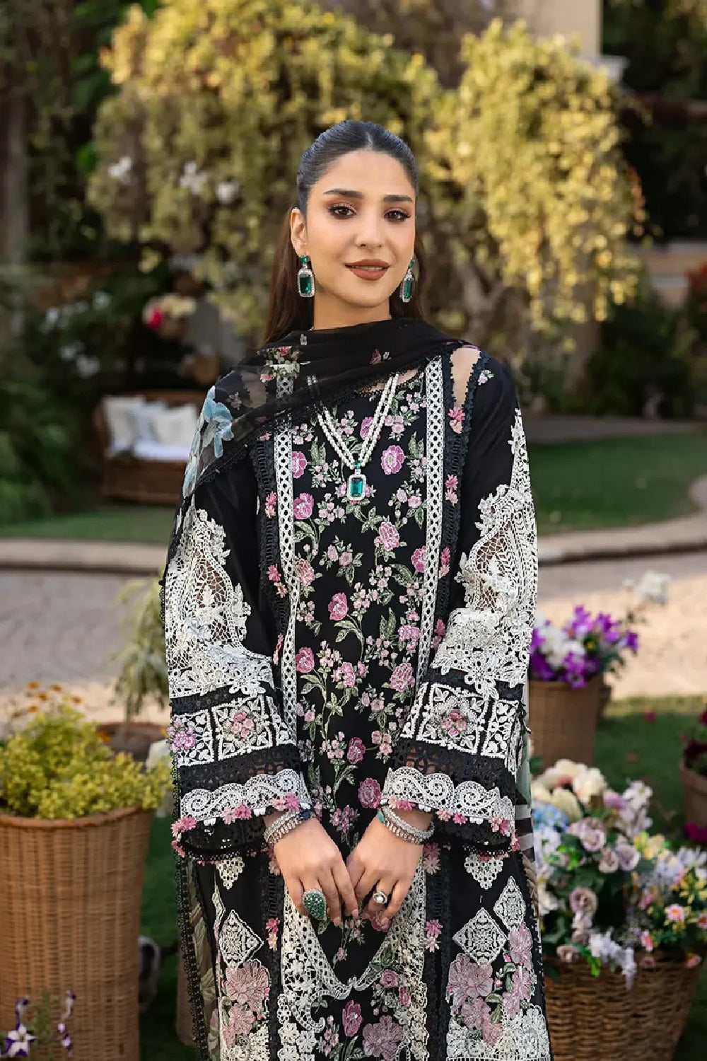 Embroidered Lawn Unstitched 3PC Set | FS7093