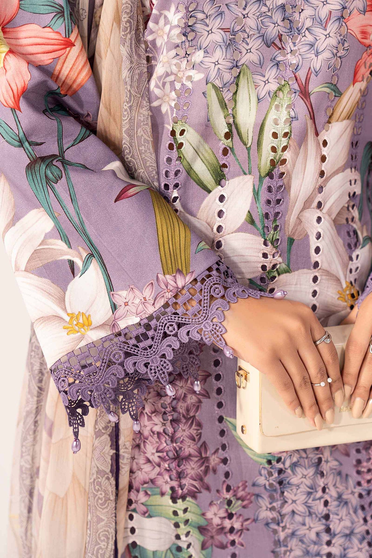 Lilac Floral Print 3PC Linen Suit with Embroidered Organza Dupatta (HE D#127 B)
