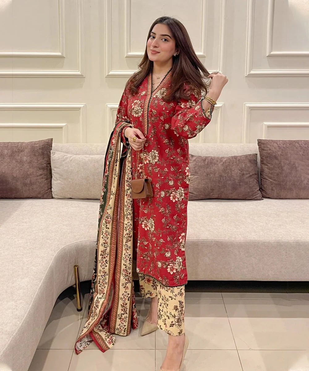 Maroon Floral 3-Piece Unstitched Suit (SS 4009)